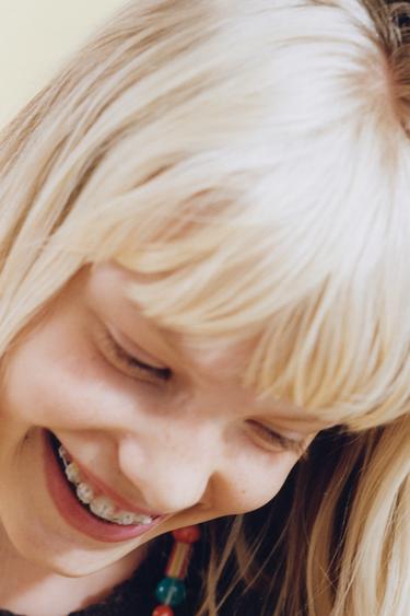 KNIT TOP WITH FLORAL CROCHET - Ecru by Zara