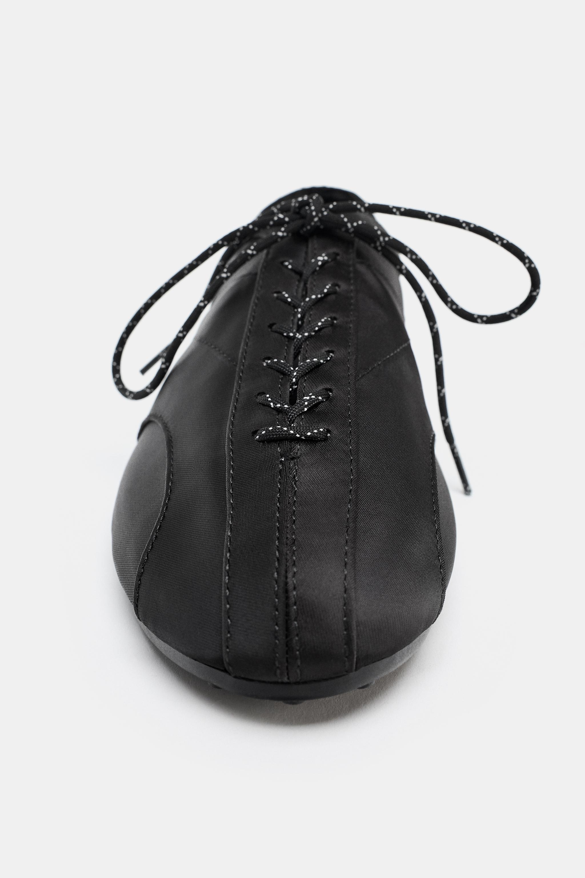 SPORTY LACE-UP BALLET FLATS