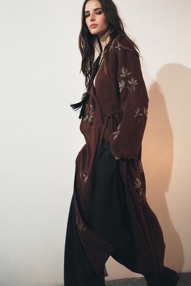 KIMONO LINO BORDADOS ZW COLLECTION - Burgundy de Zara