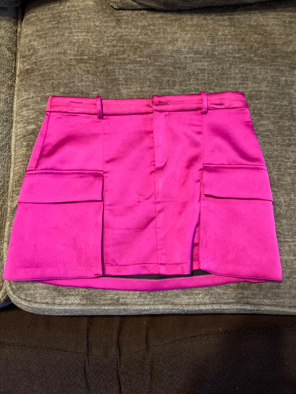 SATIN EFFECT CARGO MINI SKIRT