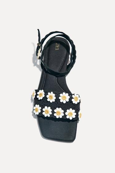 SANDALIA CROCHET FLORES - Negro de Zara