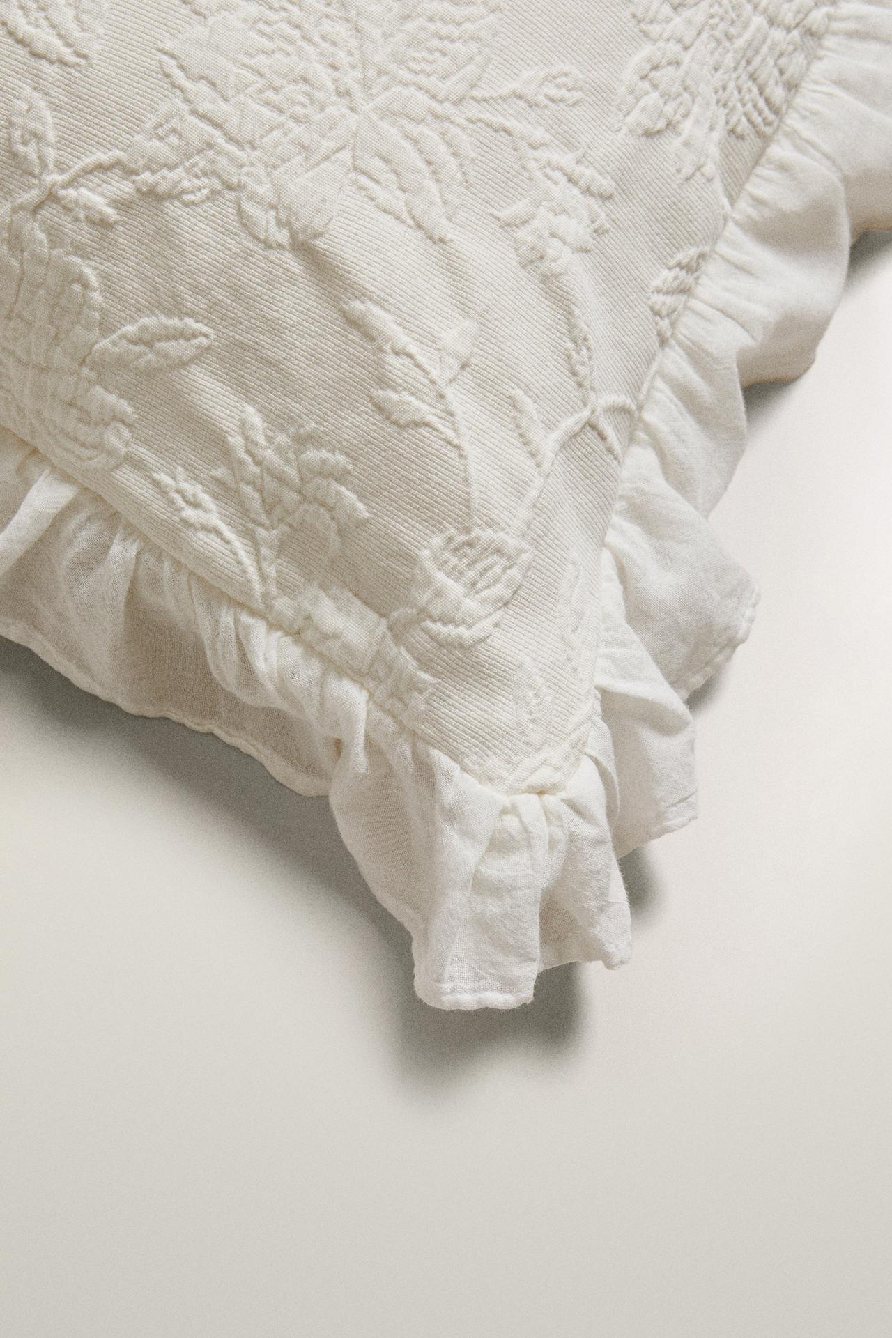 JACQUARD CUSHION COVER WITH RUFFLE — Ecru