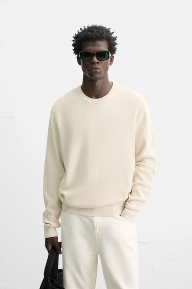 TEXTURED REGULAR FIT SWEATER - Ecru by Zara