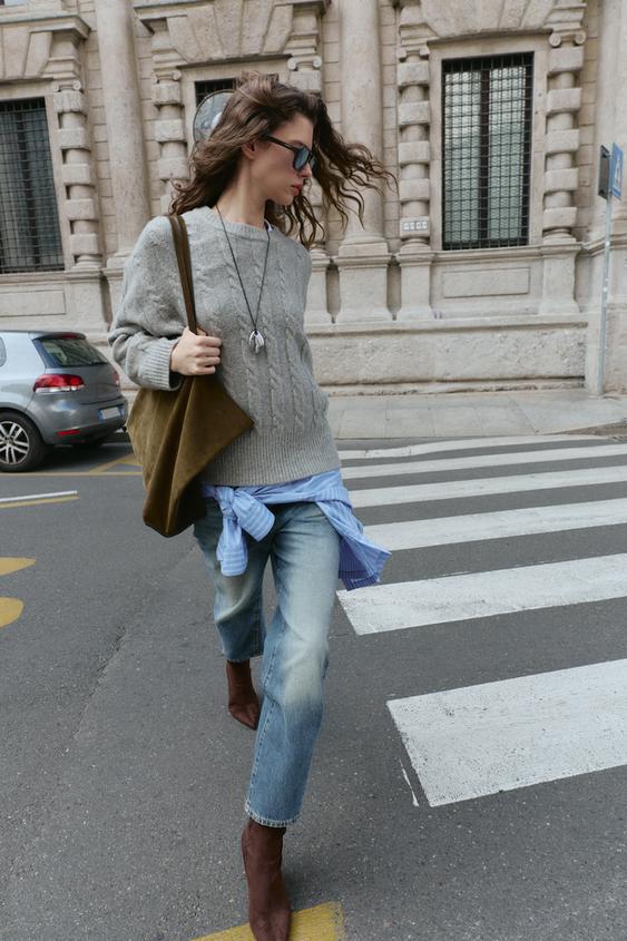 SOFT CABLE KNIT JUMPER