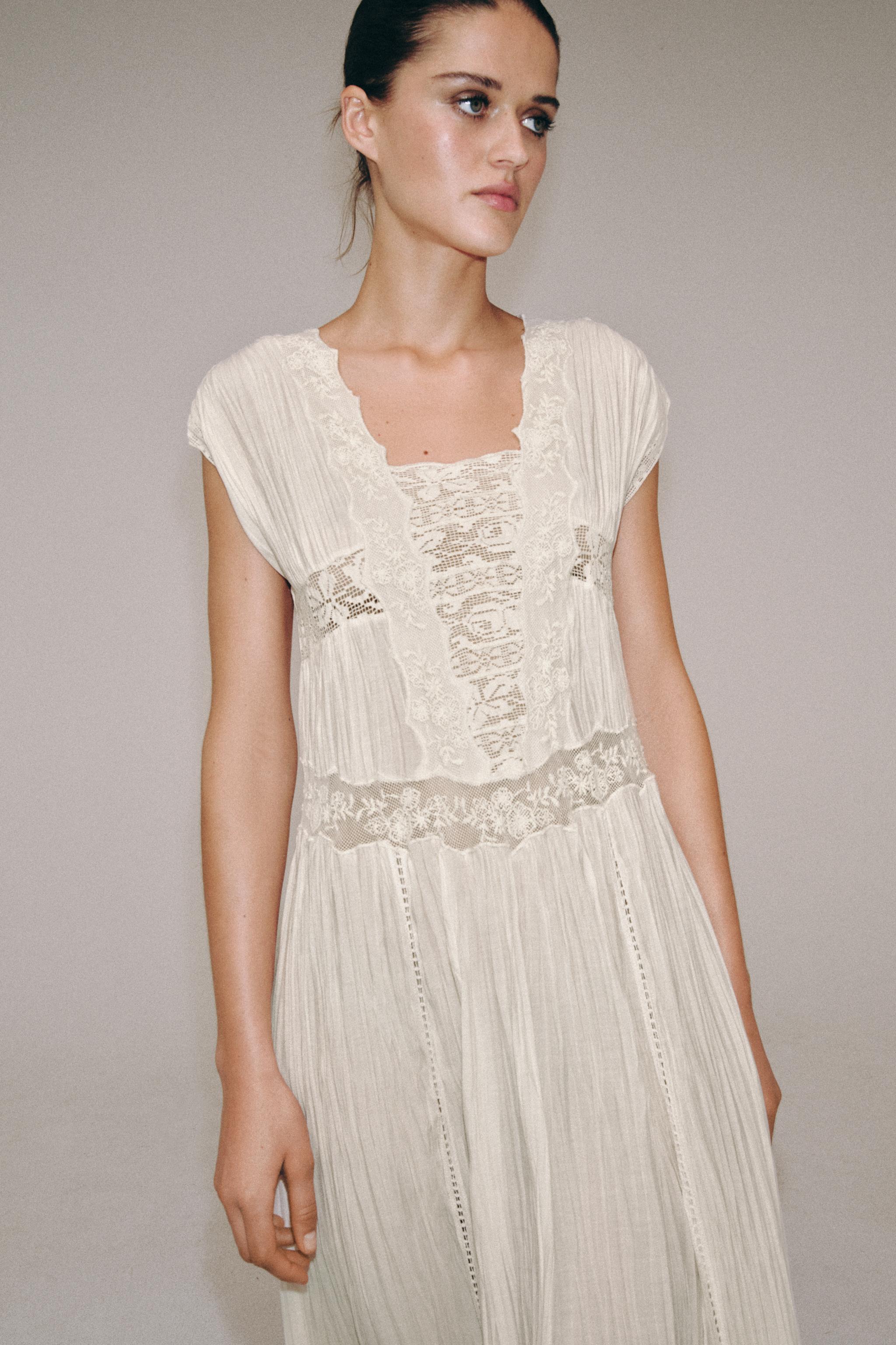ROBE PLISSÉE DENTELLE ZW COLLECTION