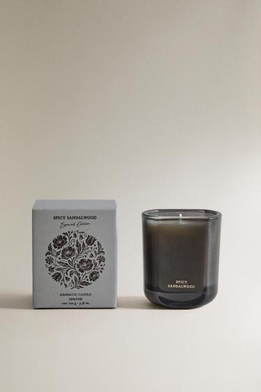 (220 G) SPICY SANDALWOOD SCENTED CANDLE - Grey marl by Zara