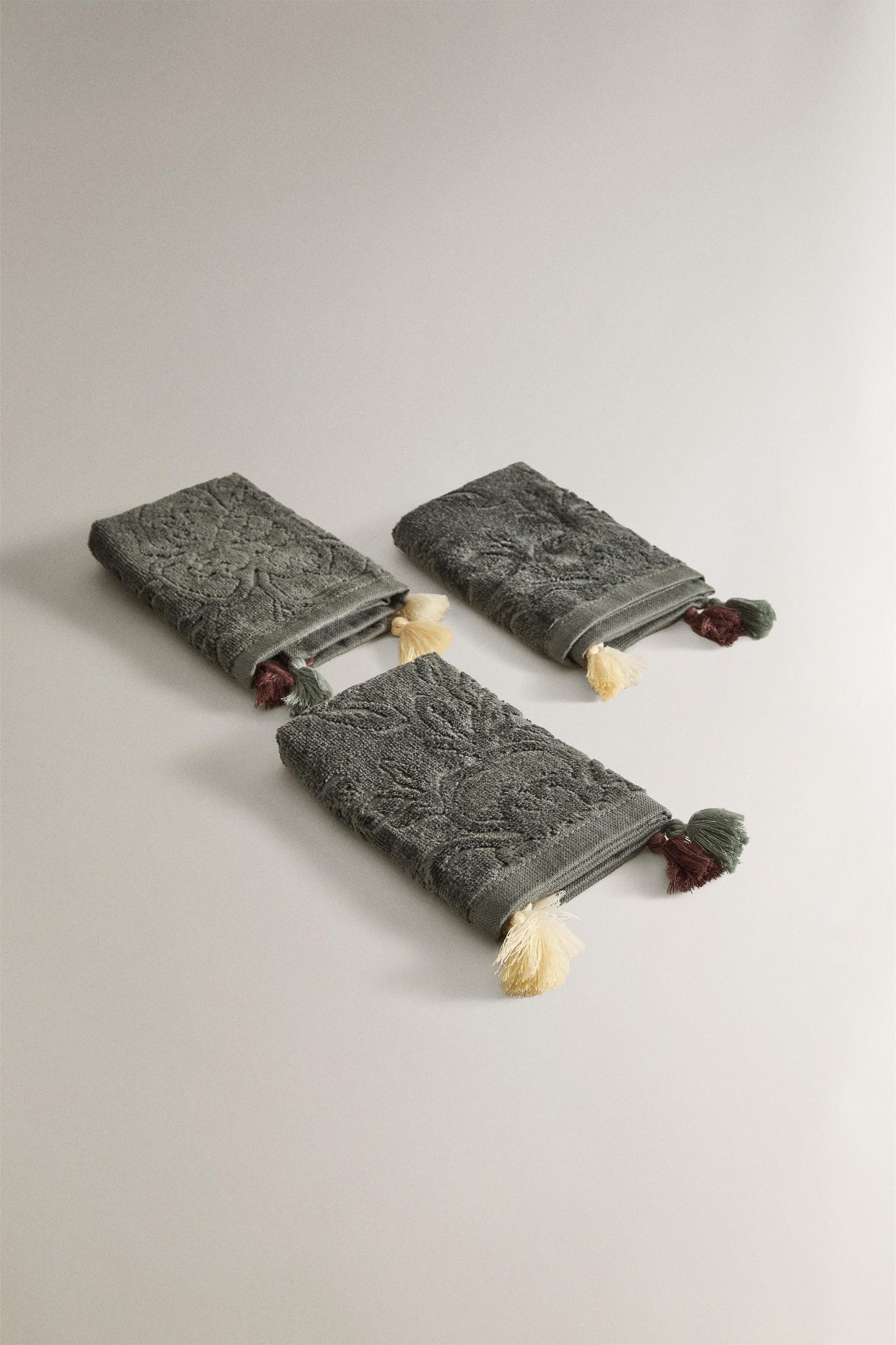 PACK OF HAND TOWELS WITH TASSELS (PACK OF 3