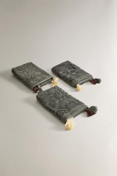 LOT SERVIETTES INVITÉS POMPONS (LOT DE 3) - Vert chiné de Zara - Image 1