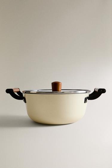 IRON POT WITH LID - Cream by Zara