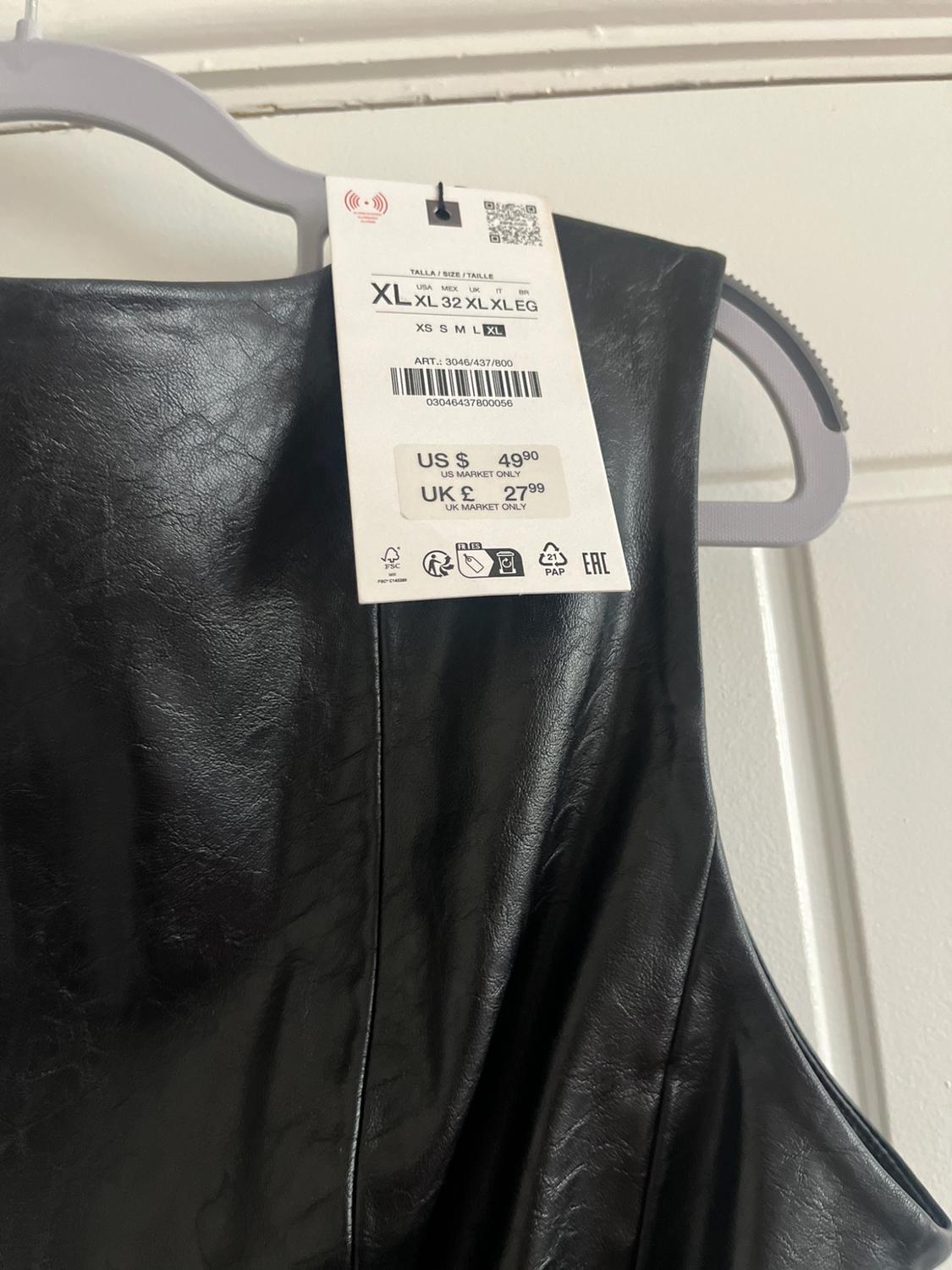 FAUX LEATHER BELTED TOP - Image 2