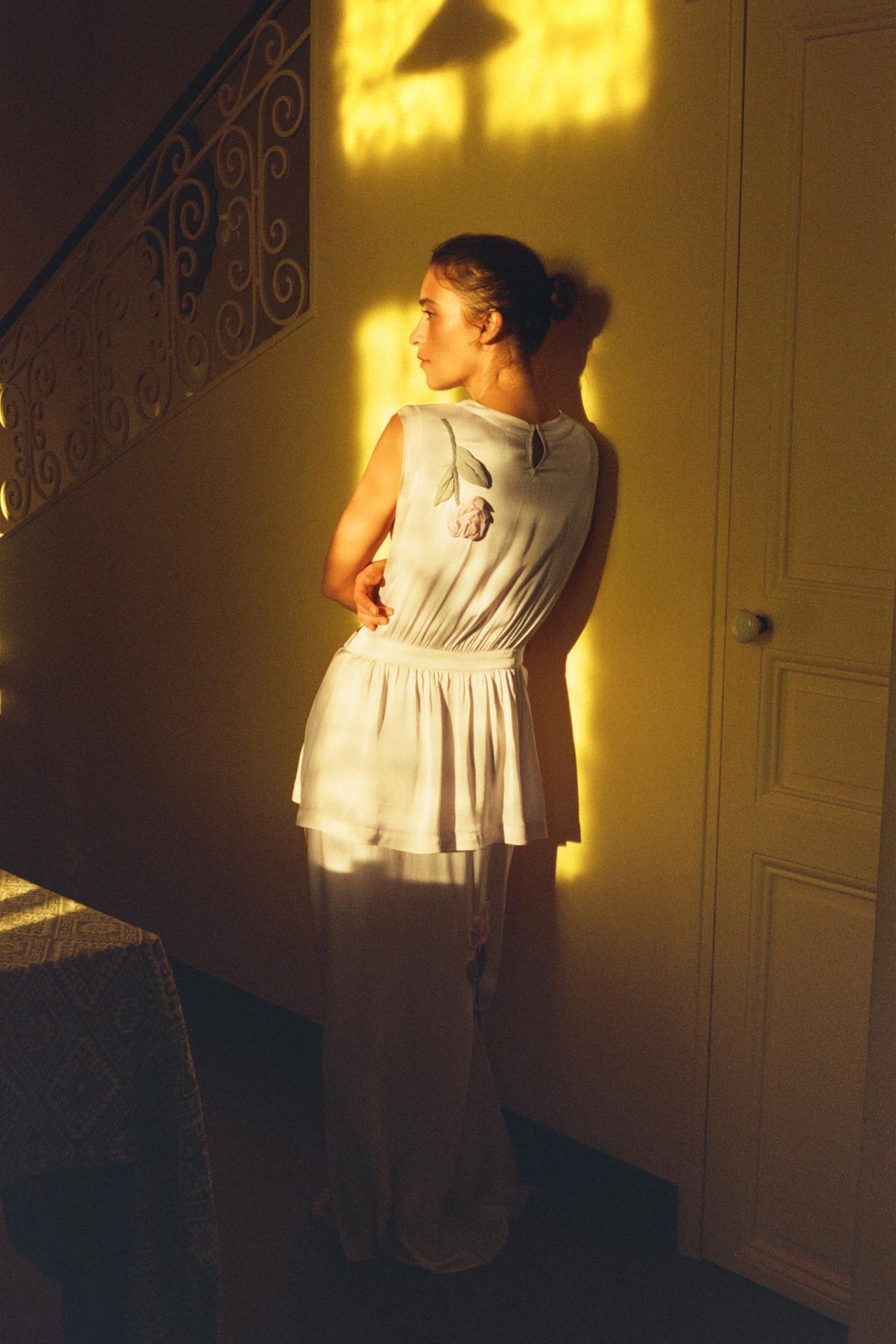 SATIN DRESS WITH 3D FLOWERS — Ecru
