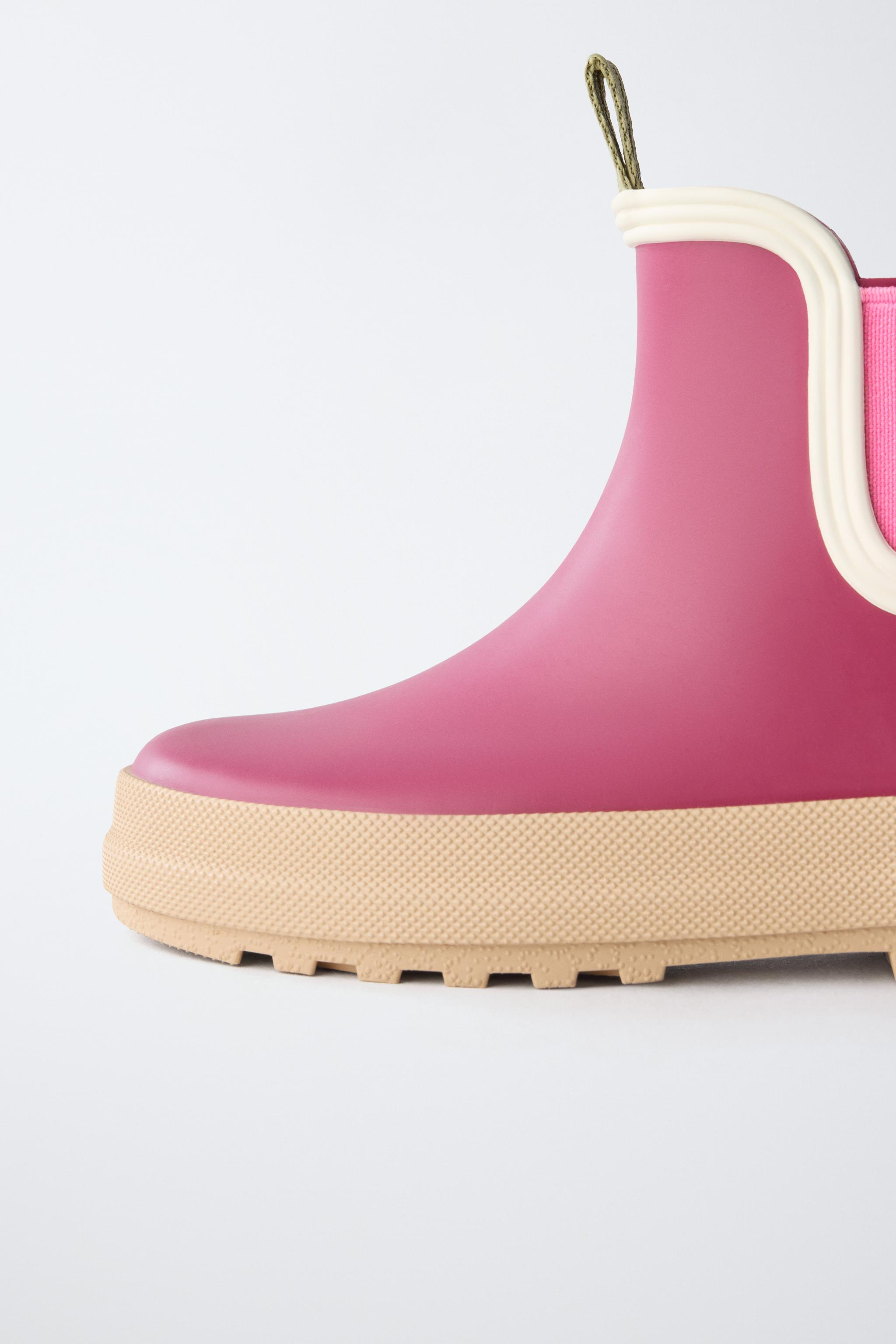 CONTRAST COLOR RAIN BOOTS