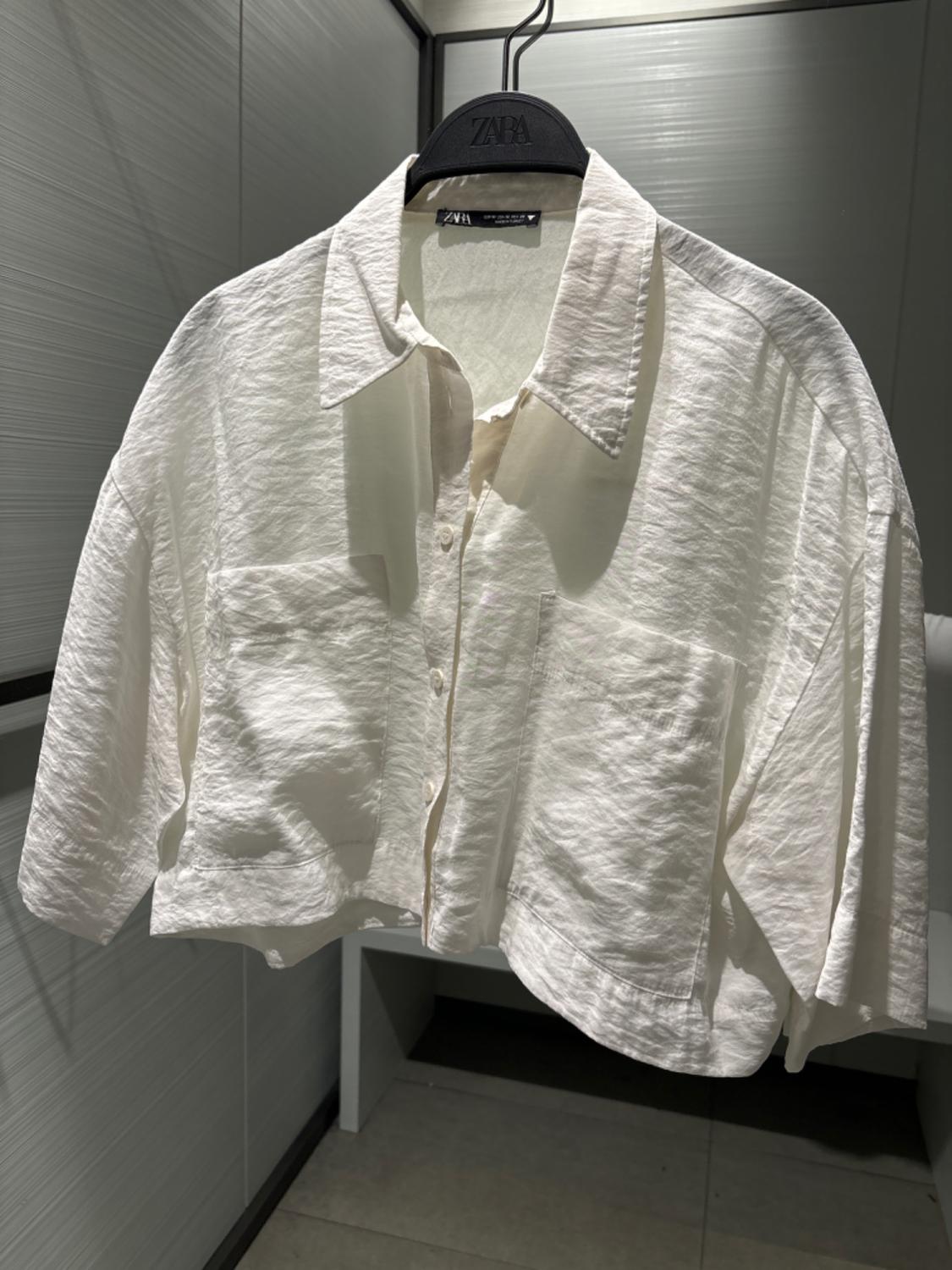 FLOWY SHIRT WITH POCKETS