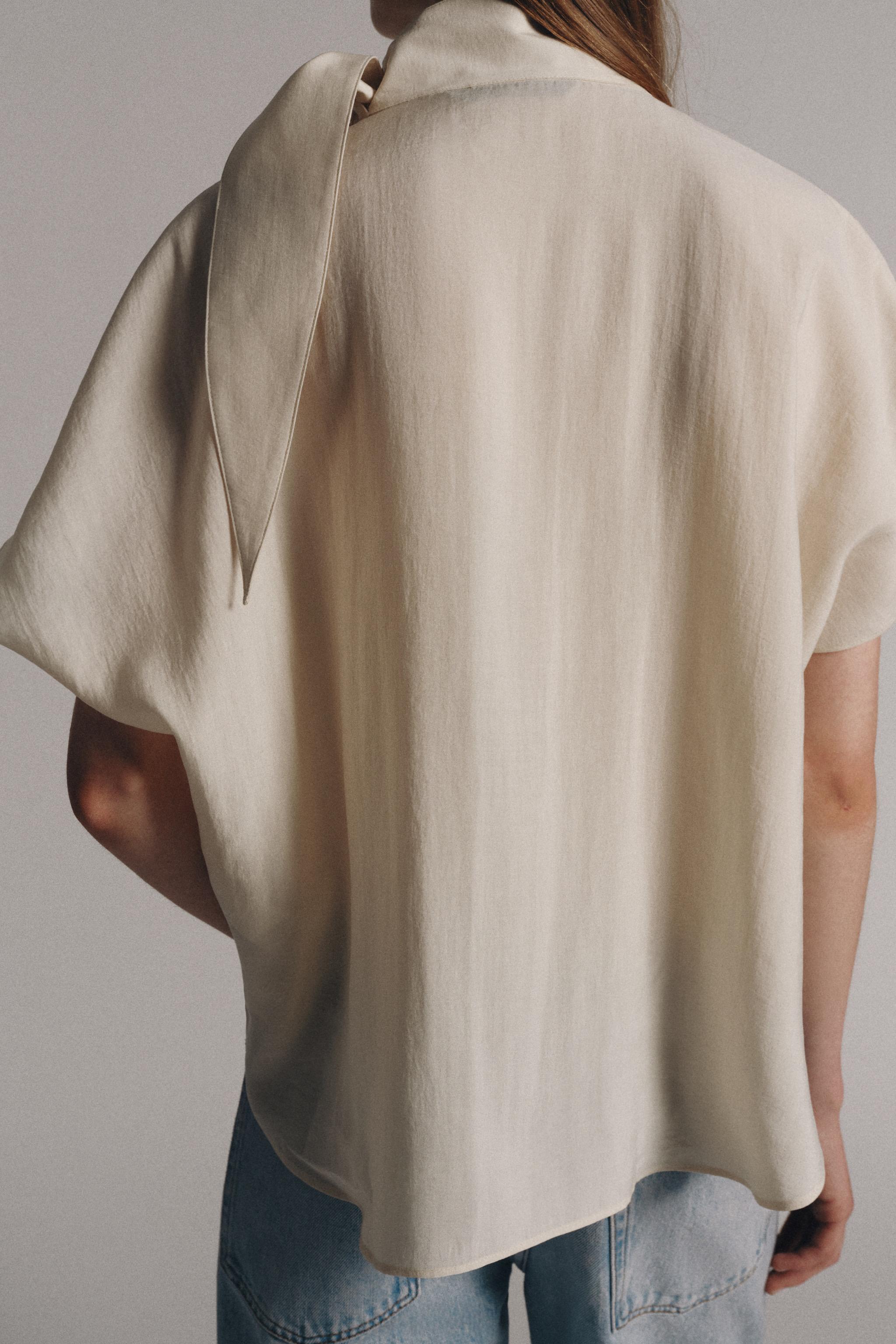 Zara ZW COLLECTION SÜSLÜ DÜĞMELİ BLUZ görsel 4