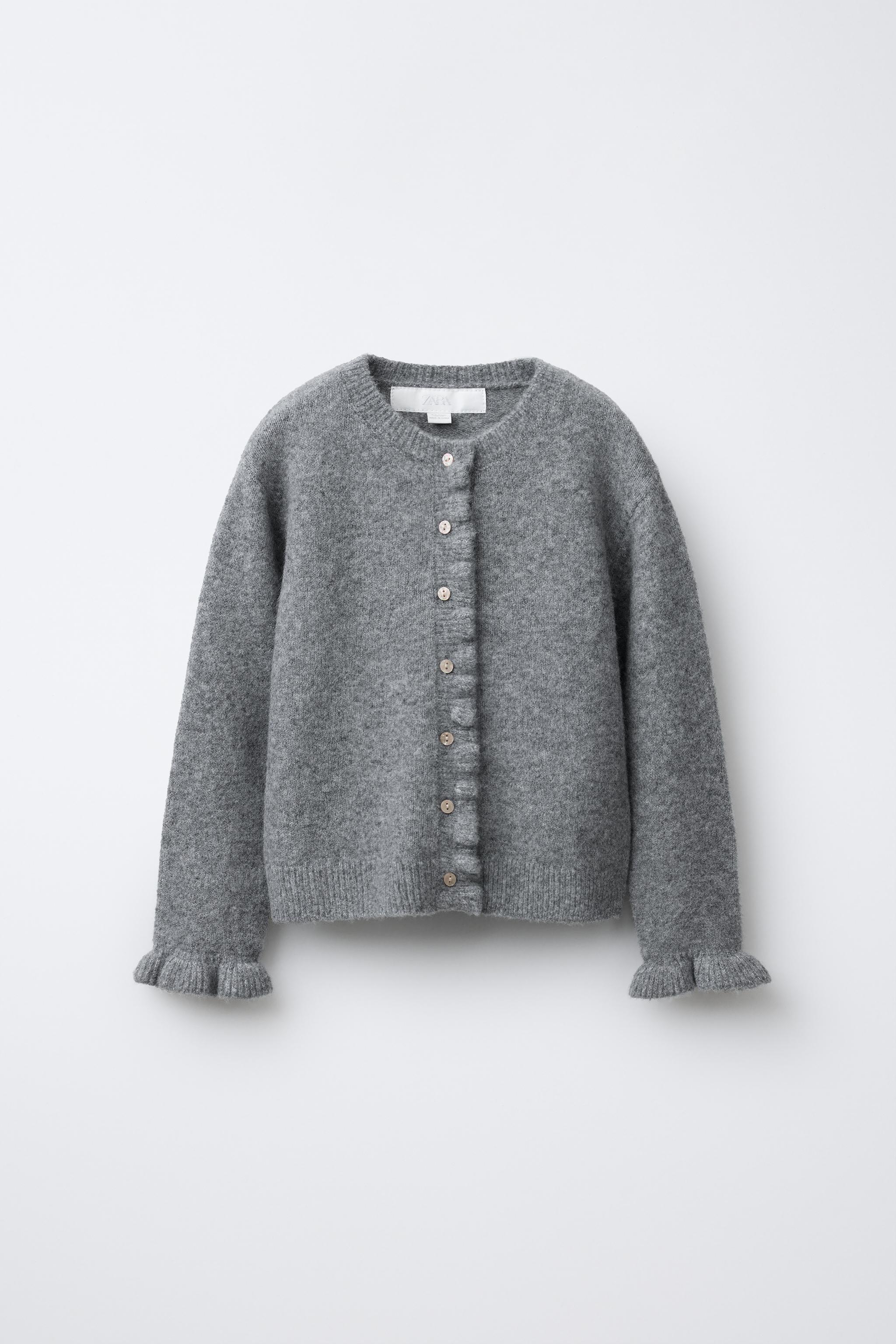 新品未使用　ZARA パール付き　ニットカーディガン ZARA パール付きグレーショートカーディガン - メルカリ