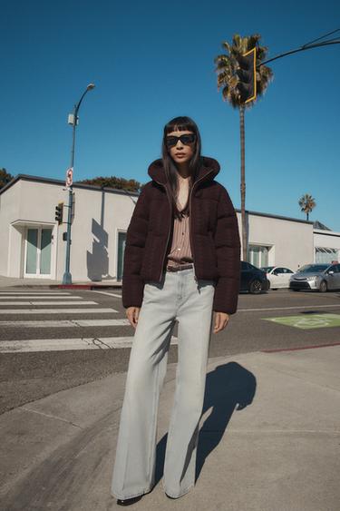 АНОРАК ВЯЗАНЫЙ С КАПЮШОНОМ — ЦВЕТ БУРГУНДСКОГО ВИНА от Zara