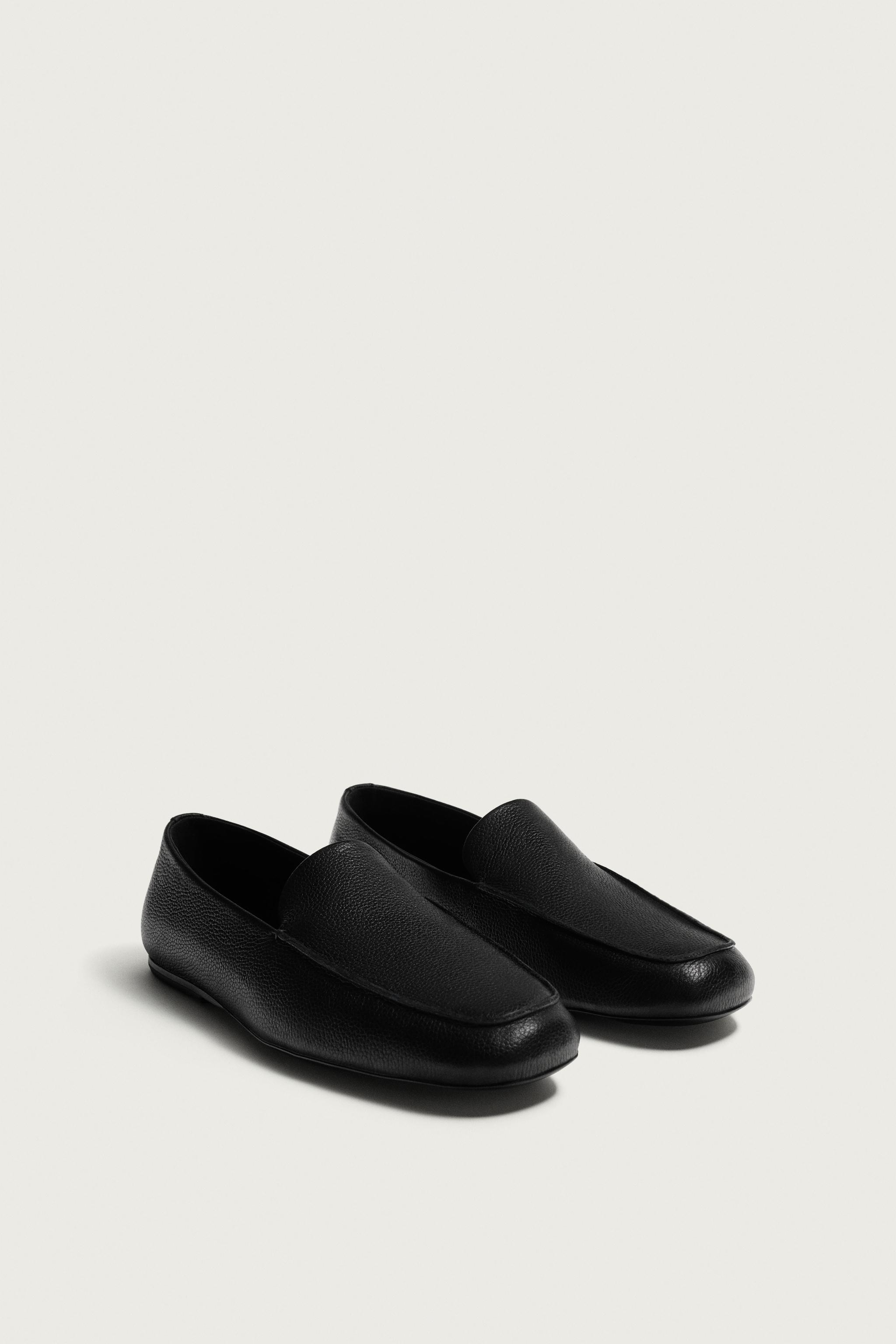 LEATHER LOAFERS — Black