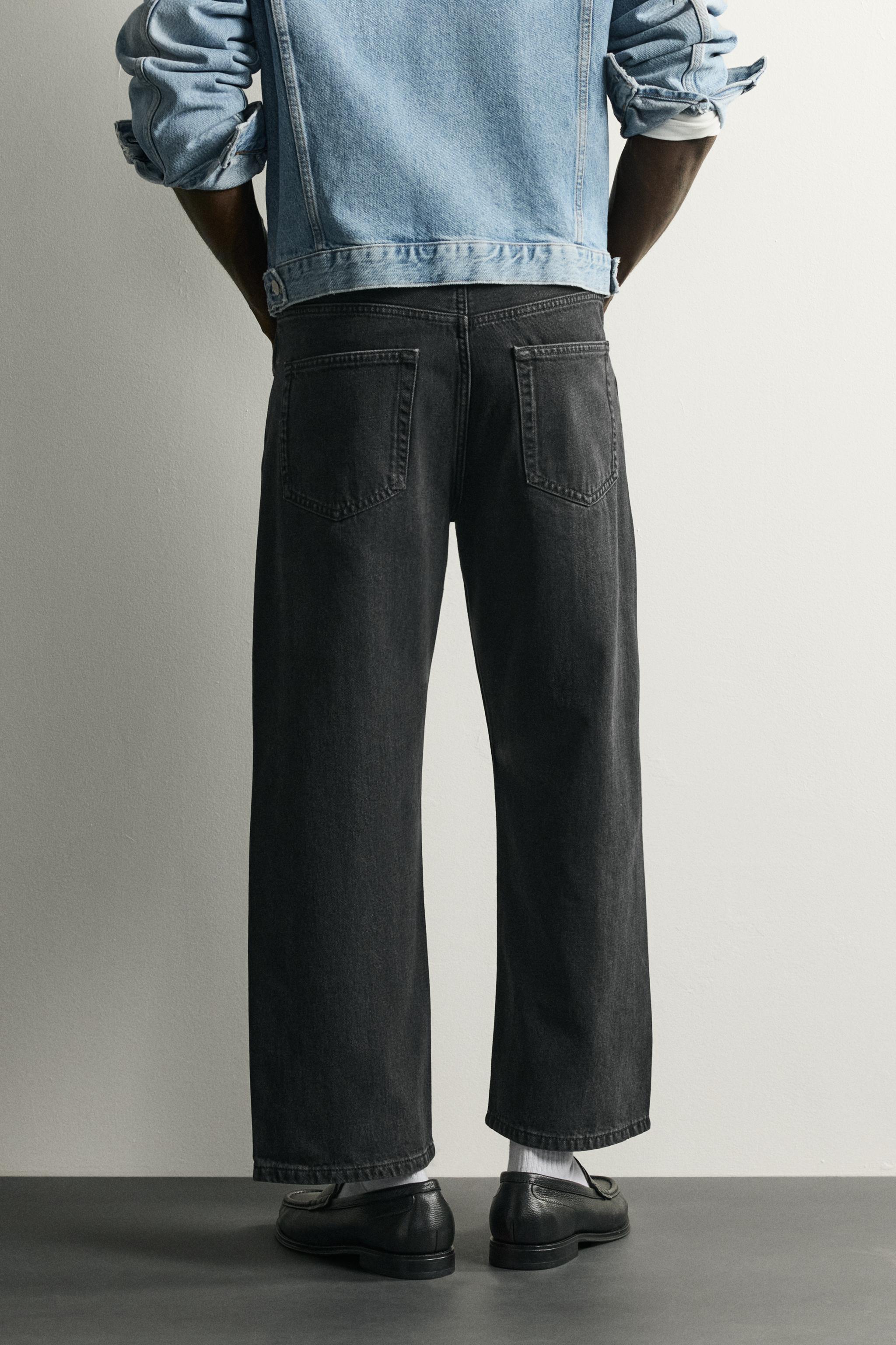 LOOSE FIT CROPPED JEANS
