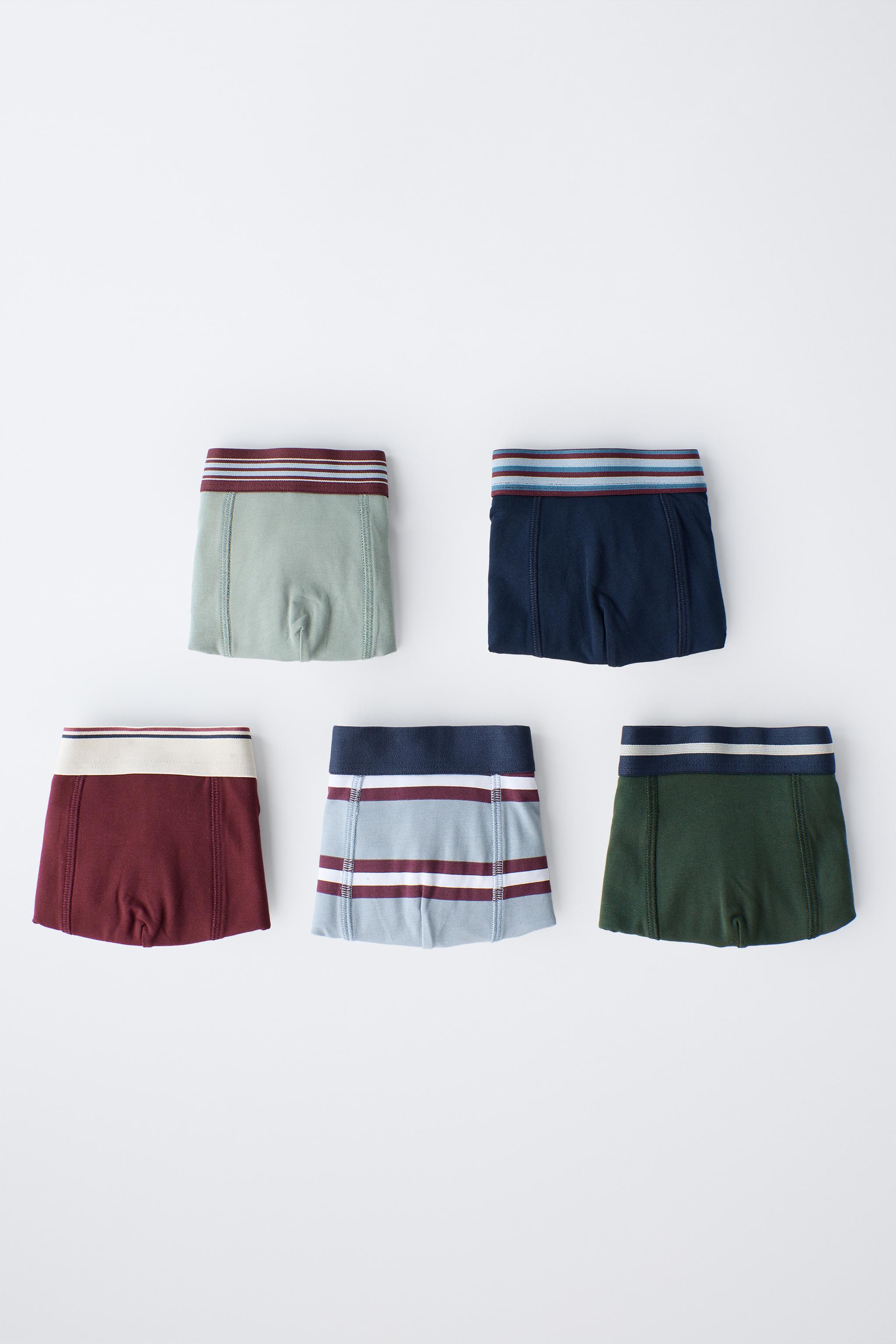 AGES 6-14 / FIVE-PACK OF STRIPED AND NUMBERED BOXERS