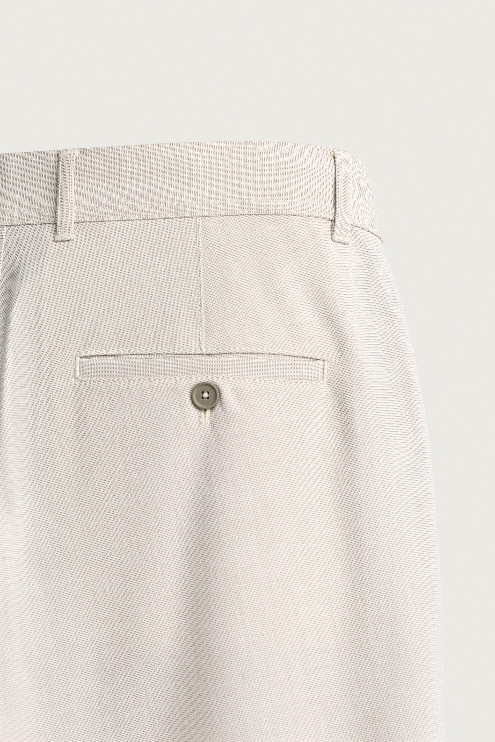 COMFORT STRUCTURED CHINO PANTS