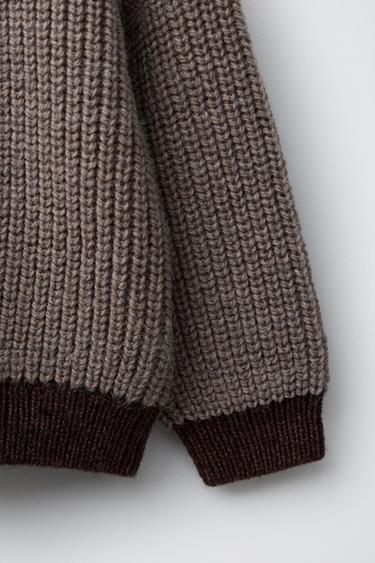 PULL GROSSE MAILLE LISERÉS CONTRASTE - Marron de Zara - Image 3