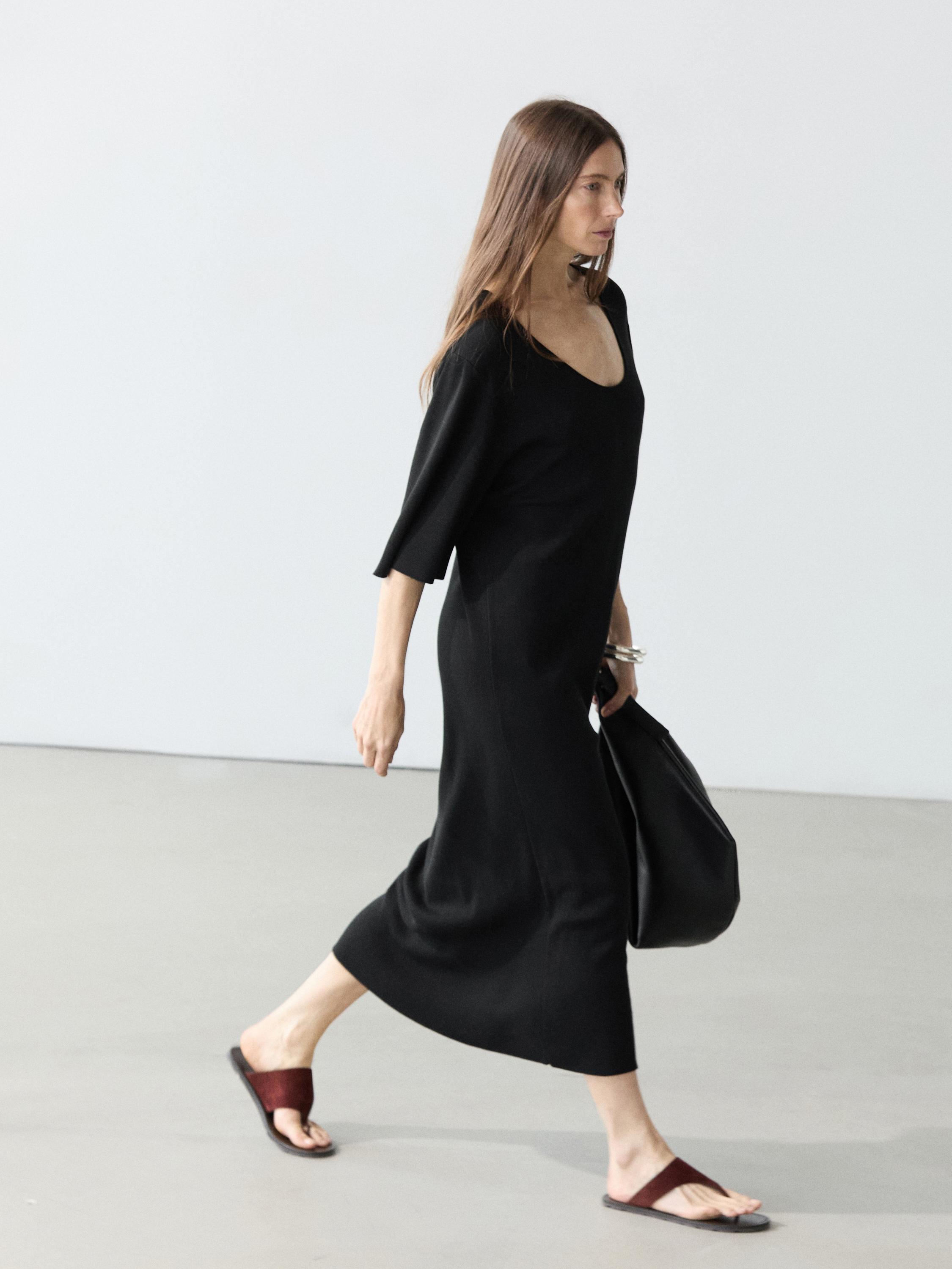 Robe midi détail manches