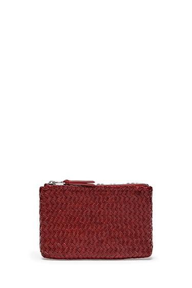 Sac pochette tressé en cuir nappa - Rouge de Zara