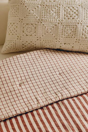 Zara KIDS' LINEN AND COTTON STRIPED QUILT - Brick