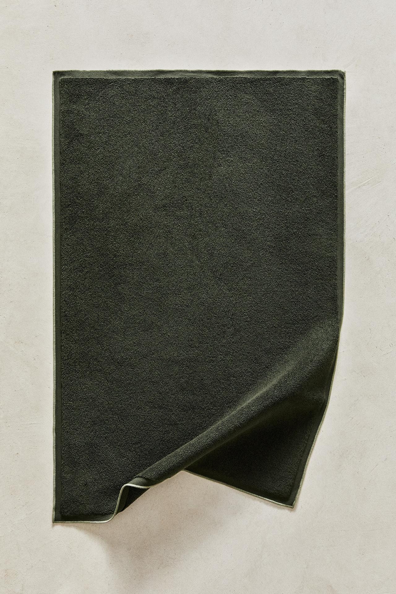 COTTON OVERLOCK BATH MAT — Dark green
