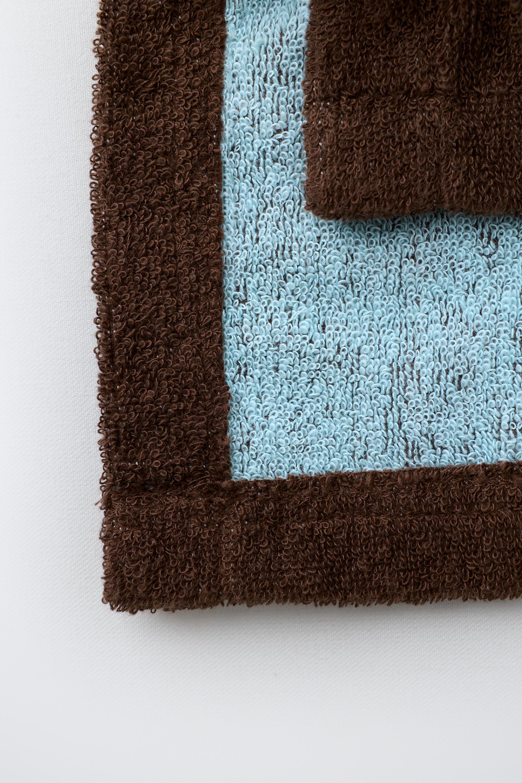 PUKAS SURF TERRYCLOTH PONCHO