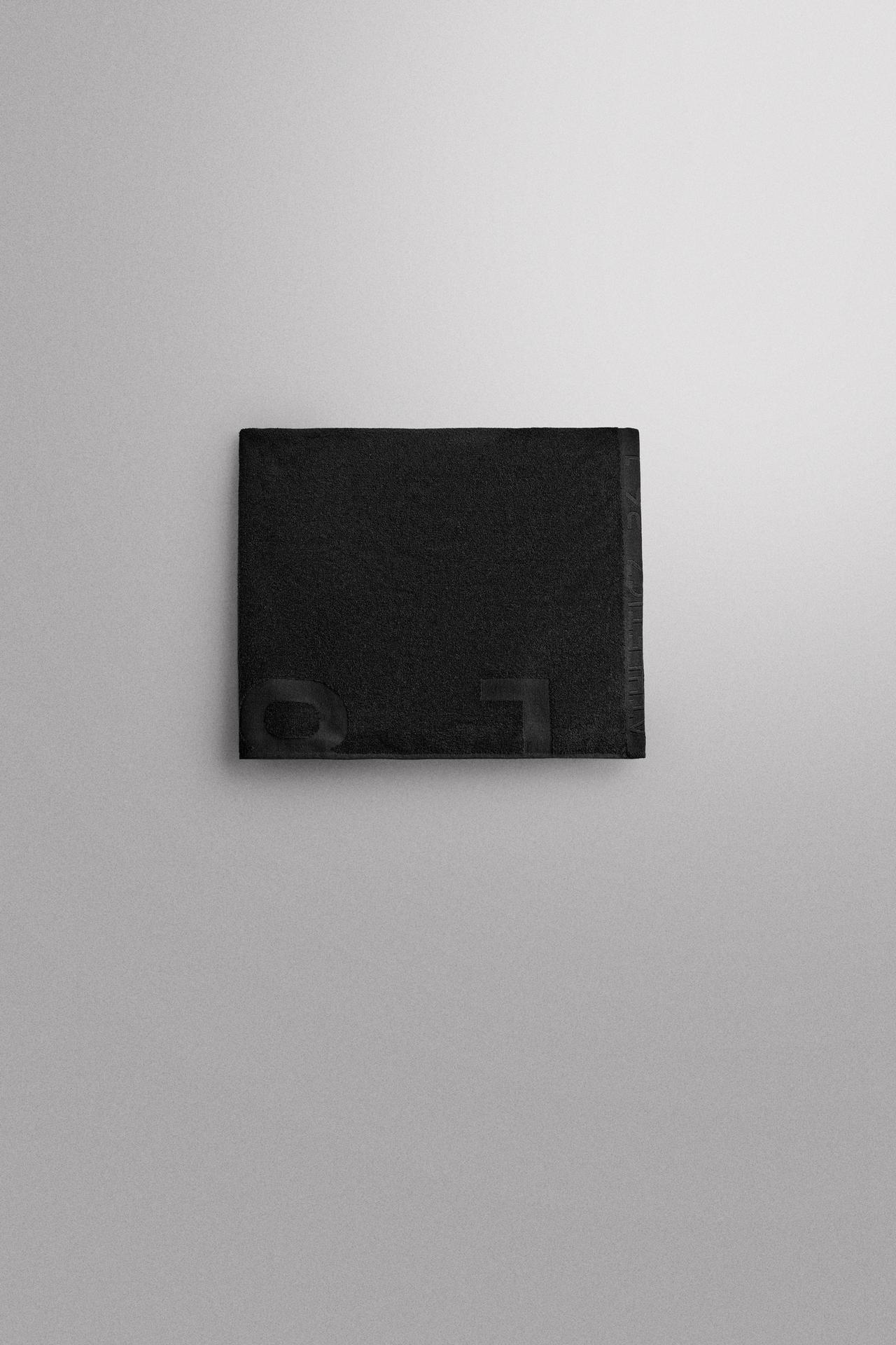 LARGE TRAINING TOWEL — Black