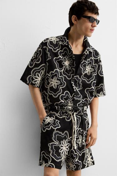 EMBOSSED EMBROIDERED BERMUDA SHORTS - Black by Zara - Image 4