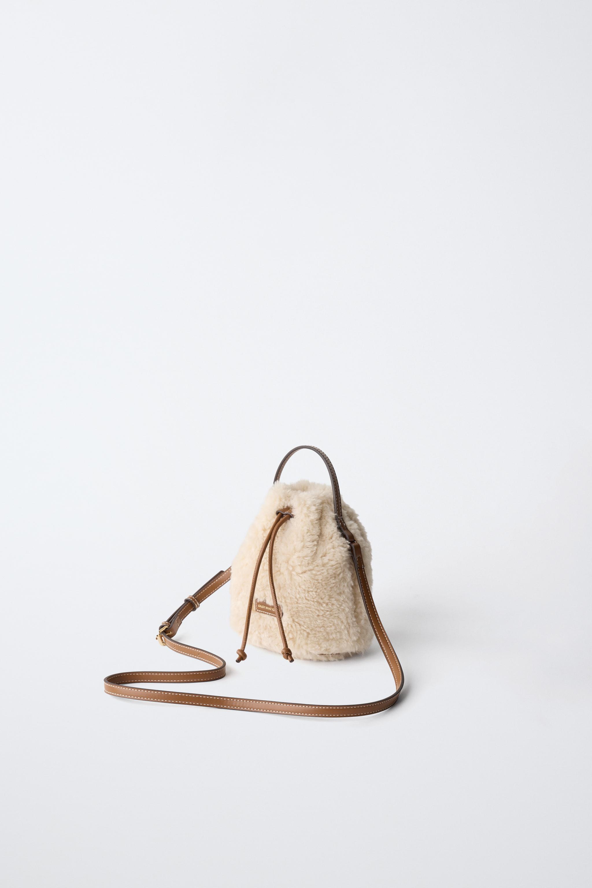 SAC BANDOULIÈRE EFFET FOURRURE