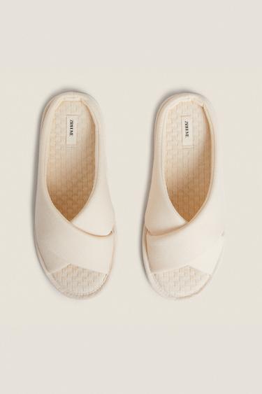 CHAUSSONS OUVERTS À L’ARRIÈRE ET À L’AVANT - Beige clair de Zara - Image 2