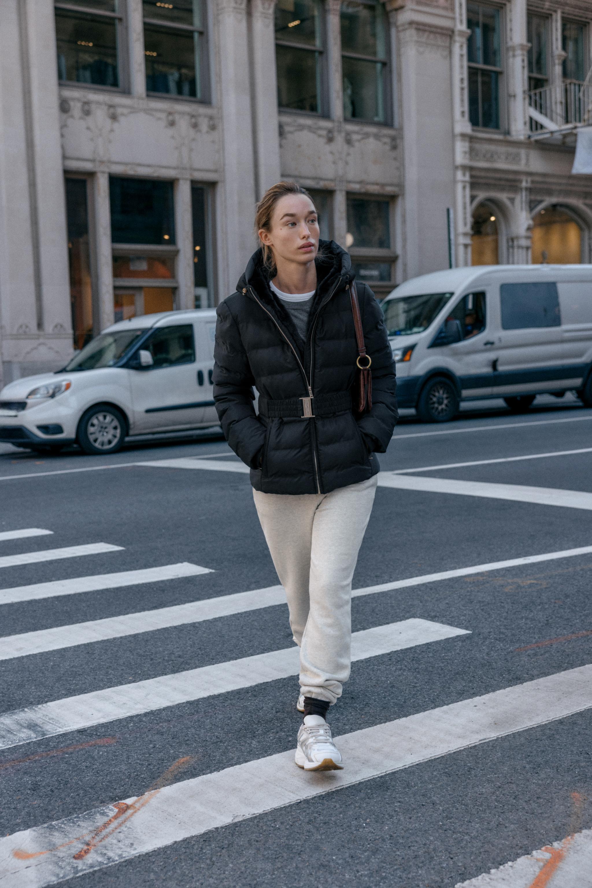 WATER-REPELLENT WINDPROOF FITTED SHORT ANORAK