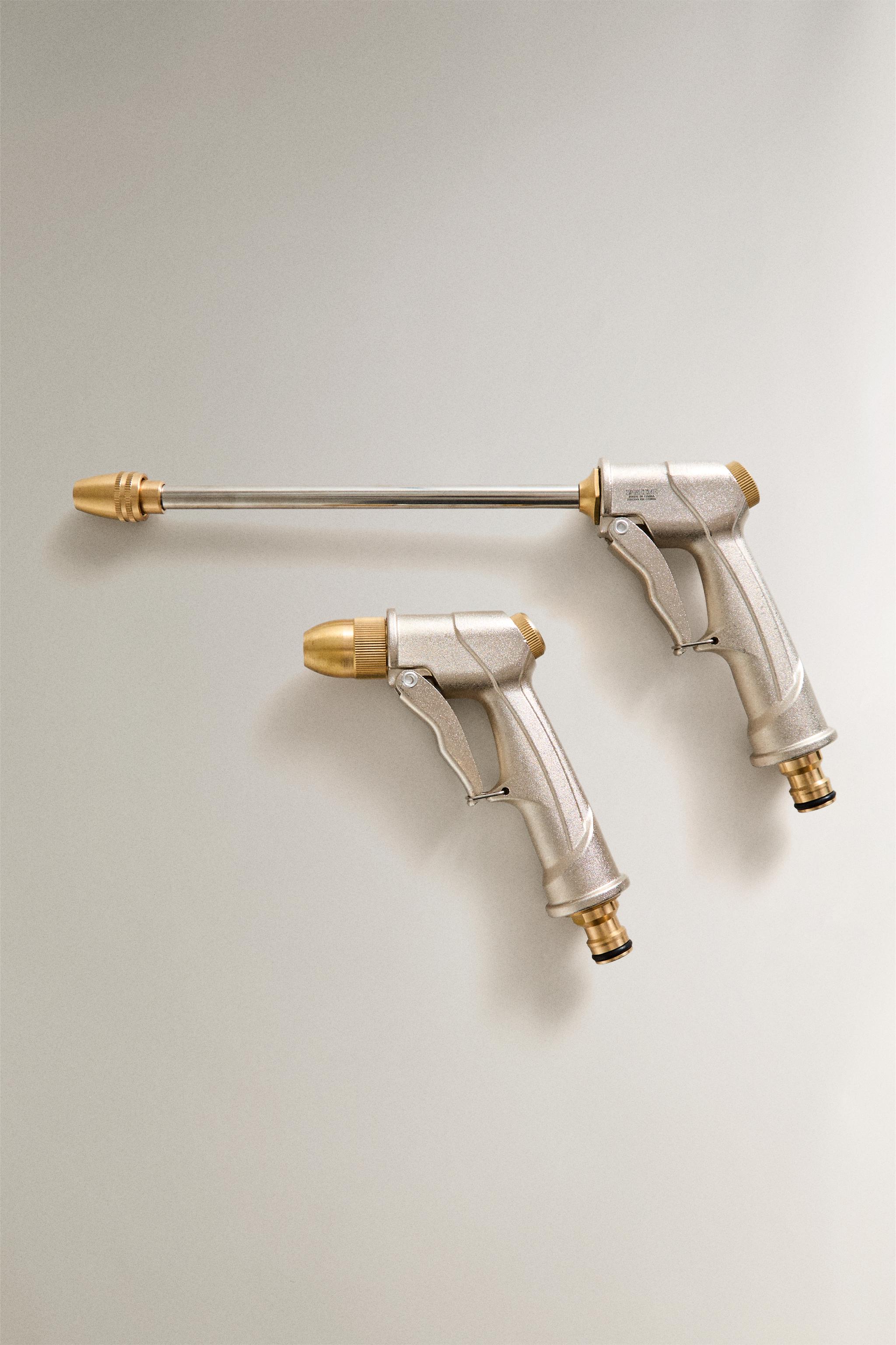 MULTI-WAY GARDEN HOSE NOZZLE