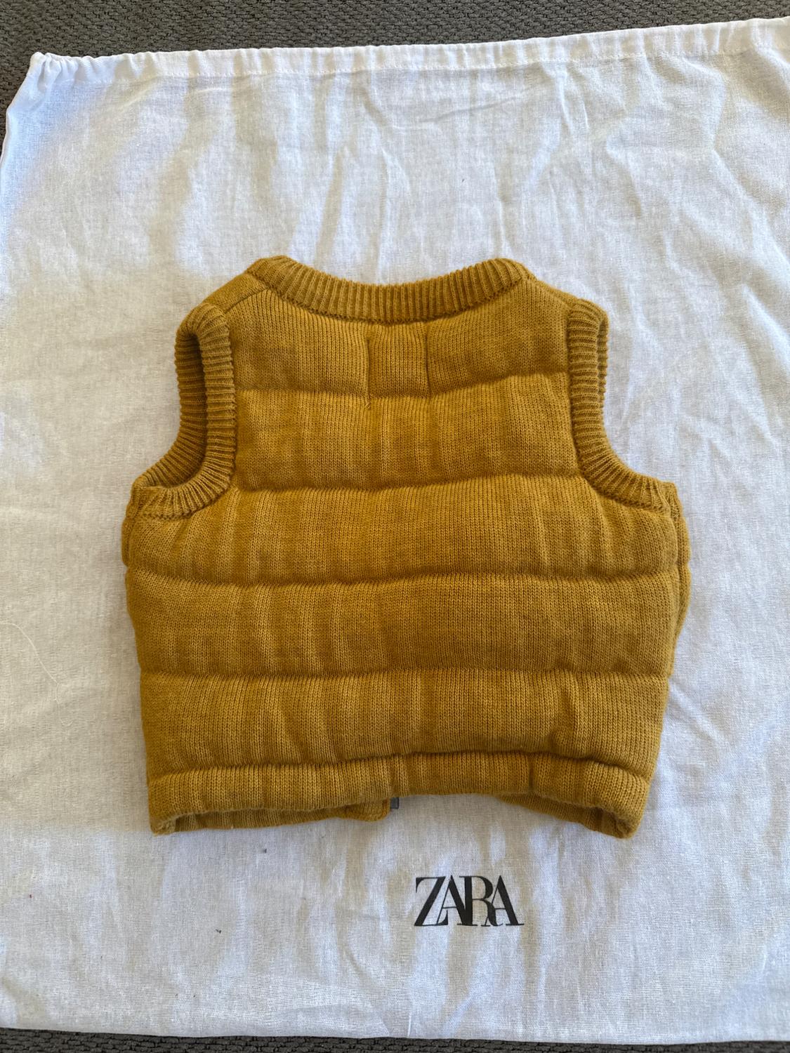 BABY YELLOW VEST - Image 2