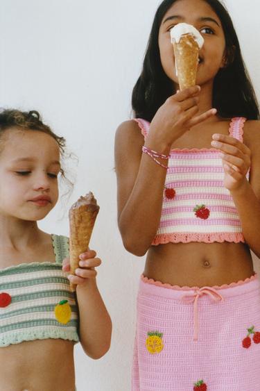 КОМПЛЕКТ ИЗ ТОПА И ШОРТ ИЗ КРУЖЕВА КРОШЕ С ФРУКТАМИ (1-6 ЛЕТ) — ЗЕЛЕНЫЙ от Zara