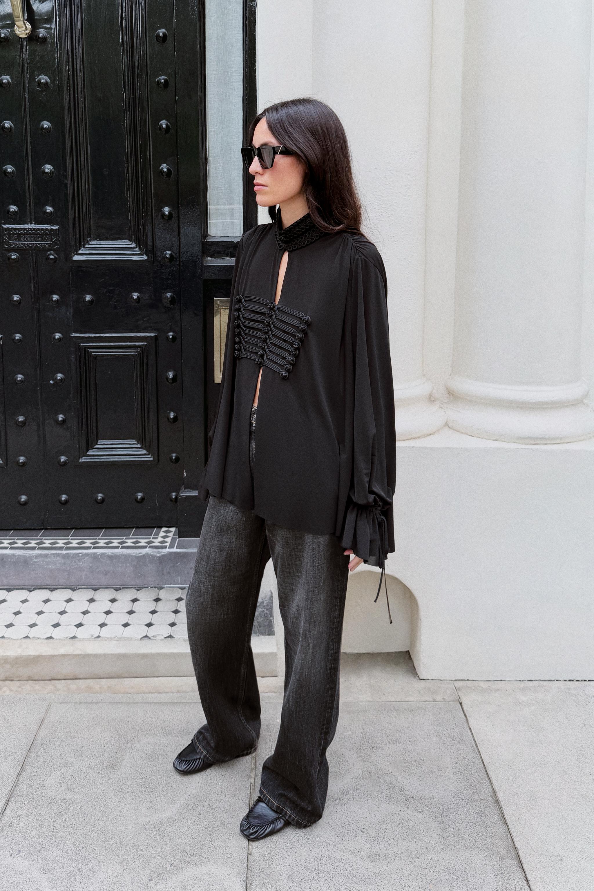 OVERSIZE FROG FASTENING BLOUSE - Black | ZARA Curaçao / Curazao