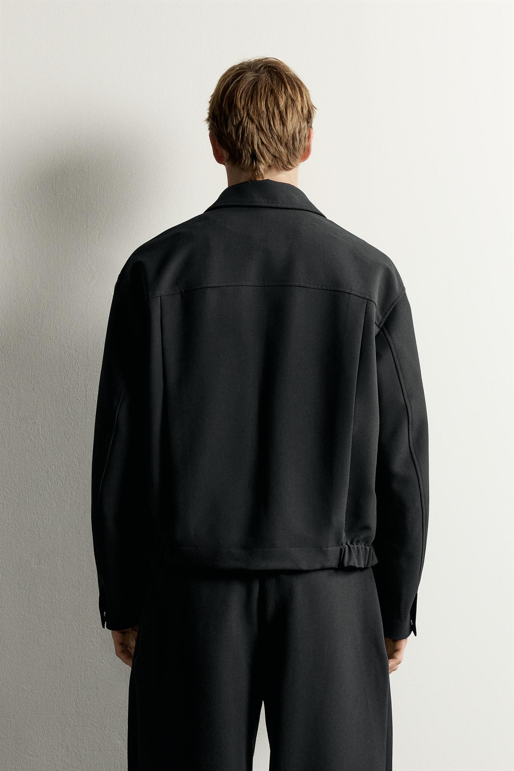 RELAXED FIT PLEATED JACKET