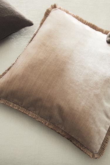 HOUSSE DE COUSSIN VELOURS - Beige de Zara - Image 5