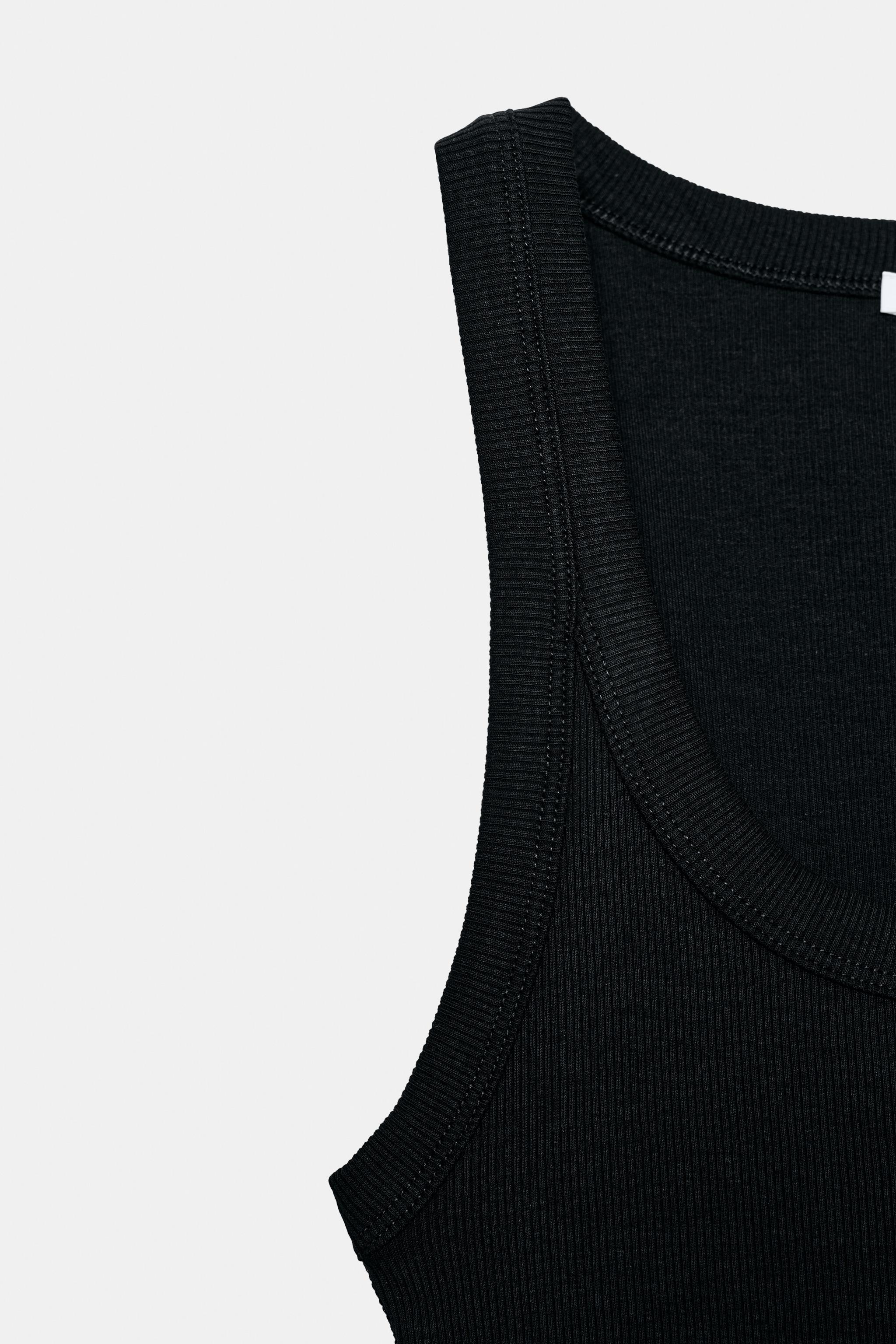 RIBBED SLEEVELESS TOP