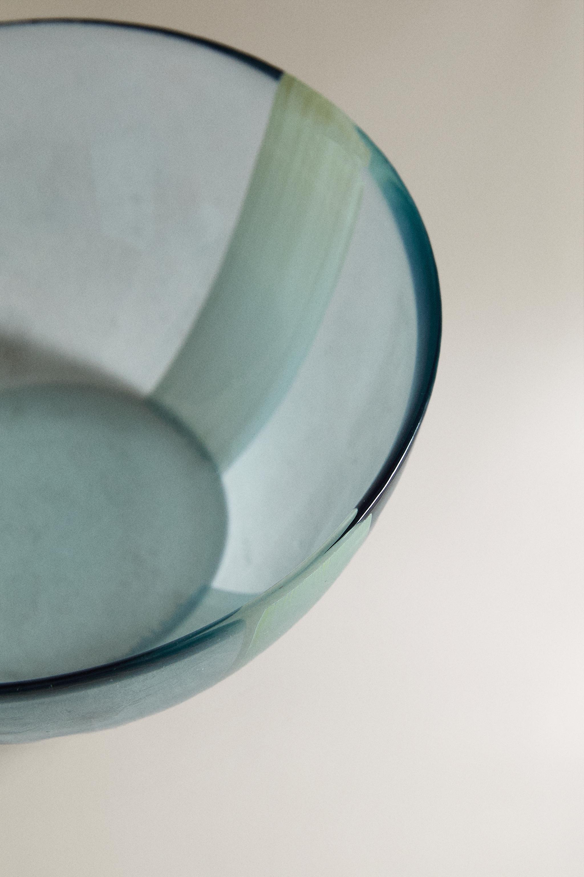 STRIPED GLASS BOWL