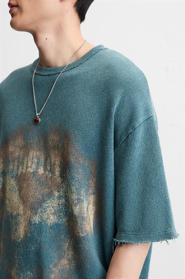 T-SHIRT EN MAILLE IMPRIMÉ DÉLAVÉ - Bleu délavé de Zara - Image 4