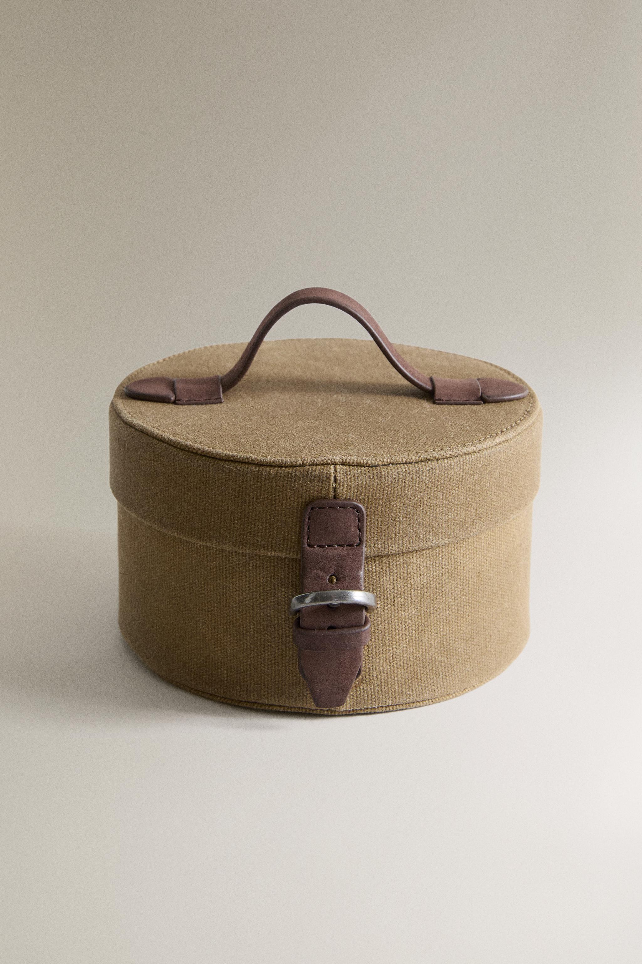 PET FOOD BOWL SET WITH CASE