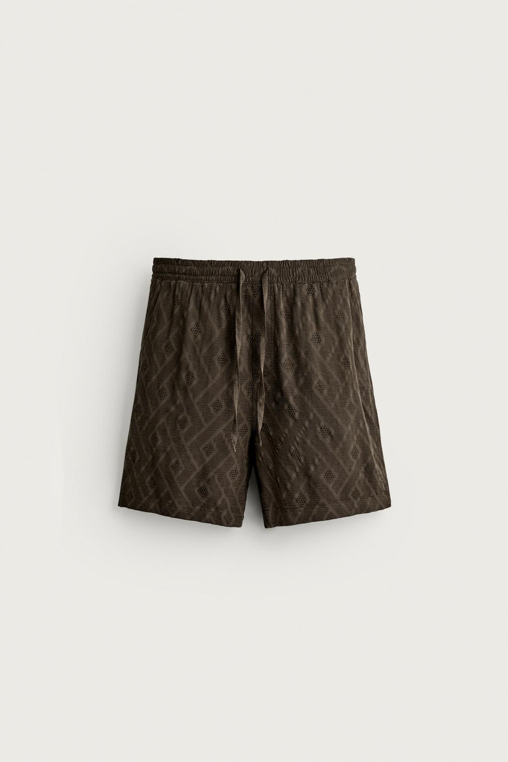 GEOMETRIC JACQUARD BERMUDA SHORTS