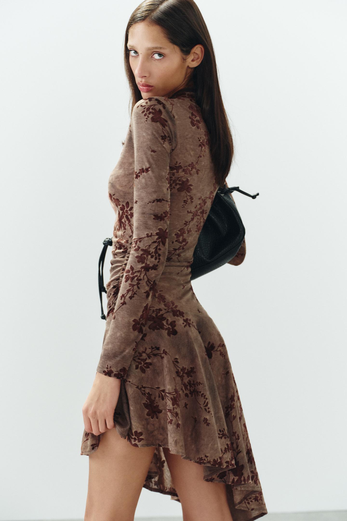 Женское платье Zara Flocked Asymmetric, цвет: Хаки — фото 4