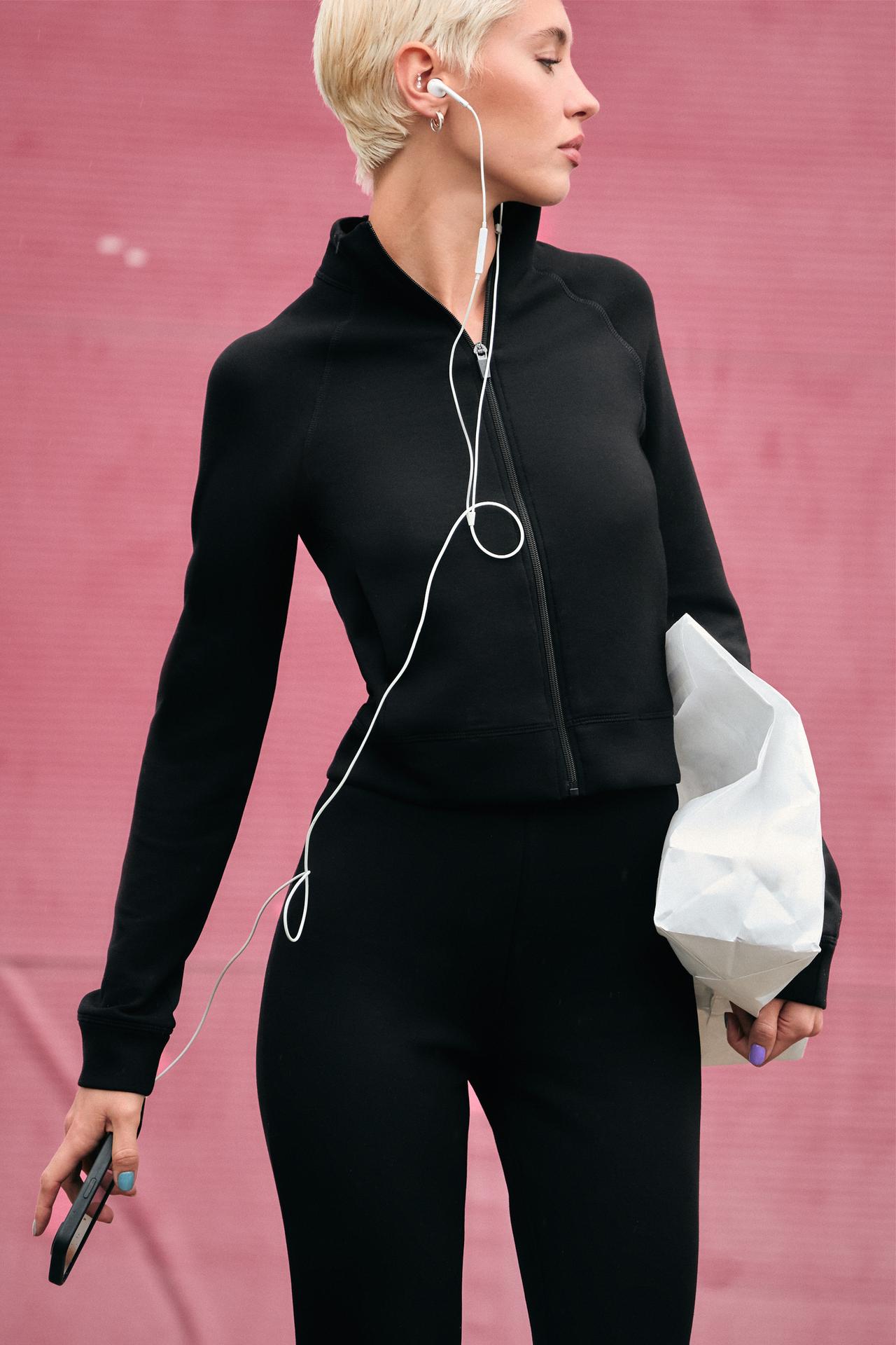 FITTED ZIP-UP JACKET — Black