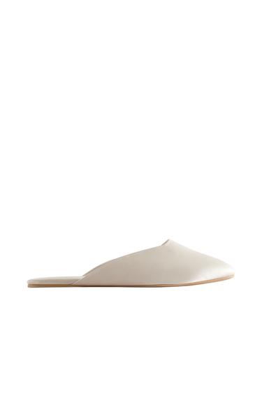 حذاء ساتان - بيج الخاص بـ Zara