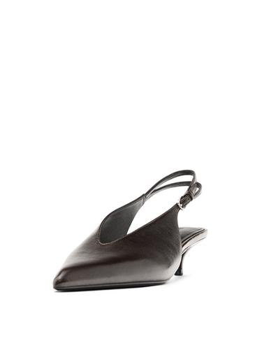 Chaussures à talon cuir ouvertes à l’arrière - Marron de Zara